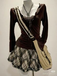 Downtown Outfits, 2000s Fashion Outfits, Creation Couture, Grunge Goth, Swaggy Outfits, Visual Kei, Looks Style