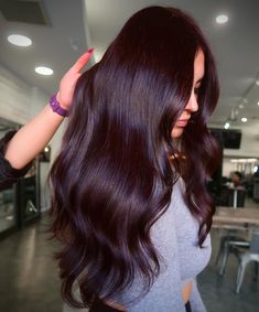 Cherry Cola Hair Color Trend Is Back To Grab The Spotlight Again Dark Cherry Hair Color, Dark Cherry Hair, Chocolate Cherry Hair, Fall Red Hair, Cherry Cola Hair Color, Purple Brown Hair, Cherry Cola Hair, Cherry Hair Colors