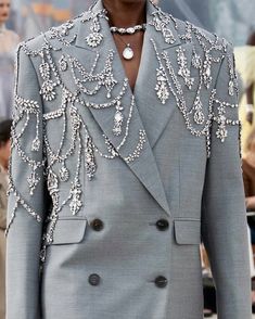 Queer Fashion, Fashion Suits For Men, Spring Summer 2022, Prom Outfits, Looks Chic, Suit Fashion, Summer 2022, Fashion Details, Couture Fashion