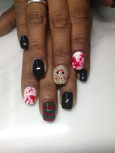 Friday The 13th Nail Designs, Spooky Gel Manicure, Friday 13th Nails, Friday The 13 Nails, Halloween Horror Nails, Friday The 13th Outfit Ideas, Short Horror Nails, Horror Nails Short