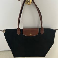 In Perfect Condition. Black Longchamp Bag, Brown Longchamp Bag, Longchamp Bag, Longchamp Bags, Bag Lady, Women Shopping, Black, Color