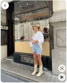 Cowboy Heels Outfit, Beige Cowboy Boots Outfit Summer, Beige Boots Outfit Summer, Cowboy Boots Outfit Beige, Summer Outfits Cowboy Boots, Beige Suede Boots Outfit, Beige Cowboy Boots Outfit