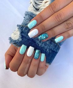 Classy Spring Nail Ideas, Spring Gel Nails Ideas Color Combos, Summer Nails 2023 Glitter, Trendy Dip Nails 2024, Mothers Day Nails Ideas Acrylic, Summer Vacation Nails Almond Shape, Cabo Nails Summer, Summer Glitter Gel Nails, Elegant Beach Nails