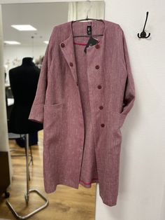 Linen coat, Linen clothing, Pink linen Coat, Womens clothing, Linen fashion, Spring coat  Linen coat with silk linning. Natural materials. The coat has two pockets.   Coat is made from 100% natural linen fabric.   100 % silk fabric Sizes whith you can order  - 40/L *100% linen , 100% silk *washable at 40oC (105 oF) Each item is individually cut and sewn by order, especially for you. Handmade, quality items take time. Thanks so much for your patience.  * Please note that actual colors may vary du Linen Notch Lapel Outerwear With Buttons, Linen Outerwear With Lapel Collar And Button Closure, Long Linen Outerwear For Fall, Single Breasted Linen Blazer For Daywear, Linen Single Breasted Blazer For Daywear, Single-breasted Linen Blazer For Daywear, Linen Single-breasted Blazer For Daywear, Fall Linen Outerwear With Buttons, Fall Linen Blazer With Buttons