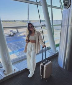 Aero Look, Airport Outfit Summer, Airplane Outfits, Airport Outfits, Airport Look, Trip Outfits