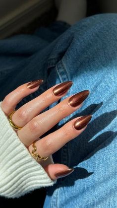 Dayanna Issey Sapiens on Instagram: "Chocolate chrome 🤎  using: @gelcare.official jelly brown •use code DISSEY•  everything else is linked in my asf 🫶🏻  #chromenails #nailsofinstagram #nailstagram #nailsoftheday #brownnails #fallnails #nails" Brownie Chrome Nails, Brown And Gold Chrome Nails, Fall Brown Nails With Chrome, Brown Chrome Acrylic Nails, Chocolate Chrome Nails Almond, Brown Crome Nails Design Square, Brown Nails With Gold Chrome, Copper Brown Nails, Fall Full Set Nails