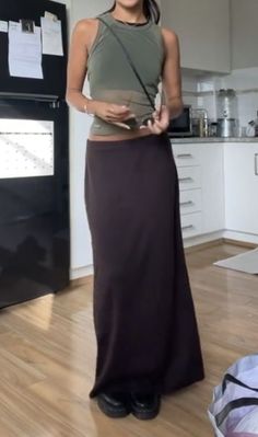 Stile Kendall Jenner, Estilo Hippie, Maxi Skirt Outfits, Looks Street Style, Cooler Look, Mode Inspo, Maxi Skirts, 가을 패션, Looks Style