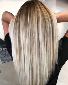 Long Hair Highlights, Latest Hair Color, Dye Colors, Frontal Hairstyles, Hair Color Techniques, Bathroom Decorating