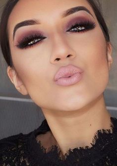 Makeup Trends Interesting Makeup, Pink Lipstick Makeup, Mac Makeup Looks, Hot Pink Lips, Makijaż Smokey Eye, Purple Eyeshadow, Makeup Tricks, Pink Eyeshadow