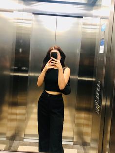 Lift Mirror Selfie, Girls Photoshot Style, Dress Makeover, College Outfits Casual, Everyday Casual Outfits, Music Collage, Casual College Outfits, Winter Fashion Outfits Casual, Modest Dresses Casual