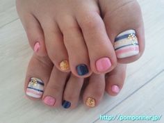 LOVE THESE!!! Cute Pedicures, Toe Polish, Unghie Nail Art, Summer Toe Nails, Pedicure Designs, Toe Nail Designs, Toe Nail Art, Orange Nails, Nailed It