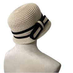 Work Tried On, Excellent Condition Casual Summer Cloche Hat, Adjustable Cloche Hat For Vacation, Casual Cloche Sun Hat For Vacation, Casual Adjustable Cloche Hat, Casual Beige Cloche Straw Hat, Casual Cloche Hat For Summer, Casual Adjustable Cloche Sun Hat, Casual Cloche Straw Hat For Vacation, Casual Cloche Hat For Beach