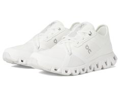 Trendy Sneakers For Women 2024, White On Cloud Shoes, Cloud Shoes Outfit, White On Clouds, Western Wishlist, Clouds Shoes, Oncloud Shoes, Lululemon Shoes, White Gym Shoes