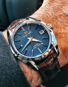 Sleek Watch, Stylish Watches Men, Mens Designer Watches, Fancy Watches, Grand Seiko, Retro Watches, Best Watches For Men, Expensive Watches, Seiko Watches