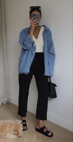 Sheer Blouse Work Outfit, Casual Outfits Not Jeans, Chic Leisure Outfits, Chambray Shirt Street Style, Pants For Straight Body Type, 70degree Weather Outfit, Styling Black Wide Leg Pants Casual, Plus Size Fashion Summer Casual, How Do You Wear That