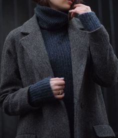 Minimalist Moda, Cardigan Blazer, Dark Academia Fashion, Academia Fashion, Minimal Chic, Minimal Style, Fall Winter Style, Mode Inspiration, Fashion Mode