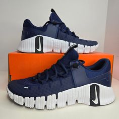 Nike Free Metcon 5 Tb Size 11 Men College Navy/White-Black Sku: Fn6616-403 100% Authentic Brand New With Box (Box Is Missing Lid) Any Questions? Make Sure To Ask Price Firm Nike Free Metcon, Navy White, Nike Free, Navy And White, Nike Men, Nike Shoes, White Black, Athletic Shoes, Shoes Mens