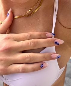 Accent Fingernail Designs, Cape Cod Nails, Cobalt Blue Nails Designs, Blue Design Nails, Country Concert Nails, Europe Nails, Cobalt Blue Nails, Ongles Gel French, Cruise Nails