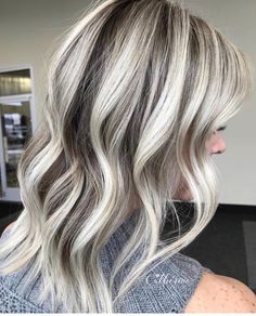 Grey Money Piece, Grey Money Piece Hair, Blonde With Money Piece, Grey Balayage, Money Piece Hair, Balayage Blond, Grey Hair Inspiration, Gorgeous Hair Color