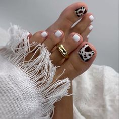 There are many 'Nail&Beauty' salons in Ibiza. Read all about our experiences and you can walk away with the most beautiful nails | winterpedicureideastoenails | trendytoenails | toenailartnoenails | toenailideassimple | toenailinspiration | prettytoenialspedeicure | naildesignsfortoes | trendypedeicure | toenailspedicureideas | shorttoenails | trendynails | cutepedicureideastoenails | bigtoedesignstoenails | nails20222023 | toenailspaited | nailsinspiration | winternails  | decembernails | toe Cow Print Toe Nails, Trendy Toe Nails, Spring Toe Nails, Toe Nail Designs For Fall, Nail Designs Toenails, Trendy Pedicure, Summer Pedicure Colors, Fall Toe Nails, Pedicure Gel