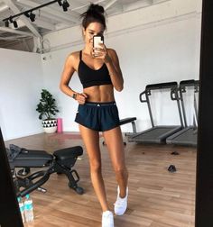 Fitness Outfits, Yoga Outfits, Kayla Itsines, Fitness Inspiration Body, Body Motivation, Bad Habits, Athletic Apparel, Active Wear Outfits, Wearing Clothes