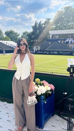 Vest trouser tennis Trouser Vest Outfit, Tennis Spectator Outfit Style, Vest And Trousers Outfit, Wimbledon Outfit, Tennis Shoes Outfit, Trouser Outfit, Ootd Ideas, Beauty Inspo, Vest Outfits