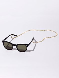 Sunglasses and Chain Duo | Product Image | Uncommon James Uncommon James, Black Round Sunglasses, Sunglasses Chain, Wayfarer Sunglasses, Gift Bundles, Gold Sunglasses, Black Sunglasses, Selling Jewelry, Save You