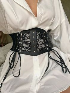 Corset Outfit Black Women - Under Bust Corset Belt Vintage Retro Corset Elastic Waist corset outfit black women plus size corset outfit black women birthday #corsetoutfitblackwomenplussize #corsetoutfitblackwomenbirthday Cinto Corset, Corset Underbust, Leather Corset Belt, Black Lace Corset, Waist Corset, Black Corset Top