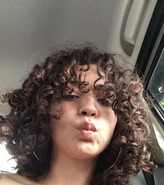 Shoulder Length Curly Hair, Short Curly Hairstyles, Short Curly Haircuts, Curly Hair Inspiration, Curly Girl Hairstyles, Curly Hair Tips, Curly Hair Cuts