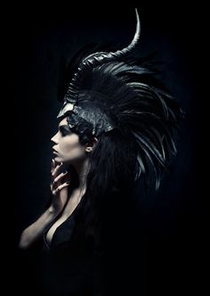 Warrior Feather Headpiece, Art Manga, Arte Fantasy, 판타지 아트, Black Feathers, 영감을 주는 캐릭터, Post Apocalyptic