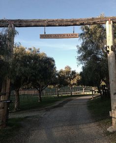 cowgirl cowboy House On Acres Of Land, Simple Farm Life, Western Ranch House, Simple Country Life, Ranch Aesthetic, Aesthetic Stationary, Elsie Silver, Miley Stewart