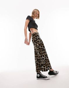 Casual Leopard Print Midi Skirt Bottoms, Casual Leopard Print Midi Skirt, Jeans Mom, Mid Length Skirts, Unique Animals, Brown Fashion, White Skirts, Trending Now, Body Fit