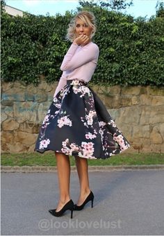 Jw fashion Floral Print High Waisted Midi Skirt - - Skirts, Look Love Lust Floral Print Skirt Outfit, Print Skirt Outfit, Apostolic Outfits, Rok Outfit, Jw Fashion, Spring 2015 Fashion, 2015 Fashion Trends, 30 Outfits, Skirts Midi High Waisted