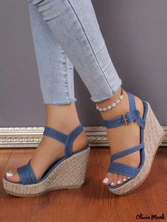 Olivia Mark - Elegantly Designed Women's Platform Sneakers with Secure Buckle Fastening Kasut Tumit Tinggi, Sandal Tali, Moda Denim, Denim Heels, Platform Shoes Heels, Denim Sandals, Girls Heels, Sandal Platform, Strap Sandals Women