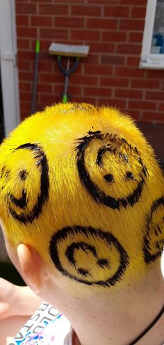 Shaved hair with smiley face pattern Hair Dye Patterns Shaved, Smiley Face Hair Design, Smiley Face Buzzcut, Buzzed Hair Dye Ideas, Buzzcut Pattern Dye, Buzz Cut Patterns, Shaved Head Designs Women, Shaved Dyed Hair