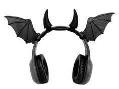 Over 7,000 happy customers 🤩 THANK YOU 🙏 👉 Find more awesome knick knacks at https://www.etsy.com/shop/Gadgetalicious Bat Wings for Headphones & Cosplay This cool set can easily be mounted on your headphones or cosplay costume with included pieces of black velcro. Fits on and headphone/headset model. This item is made of PLA. PLA is a ecofriendly, biodegradable plastic derived from plant fibers, which is a renewable organic resources. These are not mass produced products. Each one is individu Wings And Horns, Cute Headphones, Headset Accessories, Twitch Streamer, Headphone Accessories, Cosplay Props, Gaming Headset, Anime Cosplay, Character Outfits