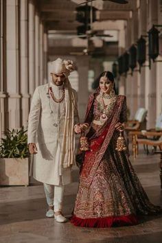 Bridegroom Outfits, Groom Indian Wedding Outfits, Wedding Matching Outfits, Bride Groom Photoshoot, Indian Groom Dress, Groom Dress Men, Wedding Outfits For Groom, Indian Wedding Poses, Bridal Lengha