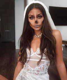 Bride And Groom Halloween Costumes, Pelottava Halloween, Halloween Bride Costumes, Holloween Costumes, Halloween Bride, Zombie Bride