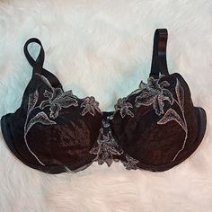 Beautiful Sheer Black Bar W/ Beautiful Silver Embrodery Floral Across The Top & Thick Ajustable Sraps For Extra Comfort W/ 3 Prong Closing For Extra Comfort Beautiful Piece.. Elegant Silver Underwire Bra, Black Flirty Sleepwear With Built-in Bra, Zebra Butterfly, Butterfly Bra, Cheap Sleepwear With Built-in Underwire Bra, Green Bras, Floral Bra, Black Lace Bra, Soft Cup Bra