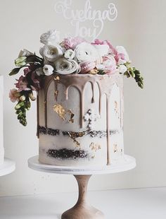 there is a cake with flowers on it