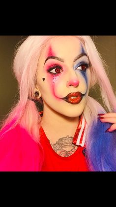 Scary Harley Quinn Makeup, Kids Harley Quinn Makeup, Old Harley Quinn Makeup, Harley Quinn Clown Makeup, Harley Quinn Makeup Looks, Harly Quinn Makeup Looks, Make Up Karakter Simple, Easy Halloween Makeup Looks For Beginners, Harely Quinn Makeup