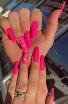 Simple Barbie Nail Designs, Bright Pink Nail Ideas, Bright Pink Nails With Design, Red And Pink Nails Ideas, Hot Pink Nails Acrylic, Bright Pink Nail Designs, Pink Glittery Nails, Barbie Pink Nails, Bright Pink Nails