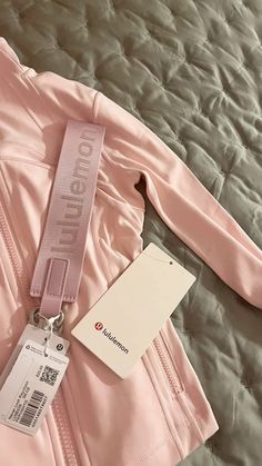 Sweat Suits Outfits, Pink Lifestyle, Pink Girly Things, Girly Accessories, Girl Fits, Birthday Wishlist