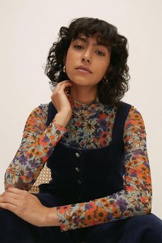 Style: JumpsuitDesign: PlainFabric: CordLength: RegularNeckline: SquareSleeve Length: Strappy Boho French Outfit, Eclectic Rocker Style, 70s Asethic Fashion, Gender Non Conforming Fashion, History Aesthetic Outfit, Summer Outfits 80s Style, 60s Casual Fashion, Grunge Business Casual, Fun Work Outfits