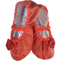 These red Dorothy Slipper Shoes feature an attached sequin bow and gingham printed lining. Complete your Dorothy costume with these detailed ballet flat ruby slippers. Dorothy Halloween Costume, Dorothy Costume, Classic Halloween Costumes, Ruby Slippers, Halloween Costume Shop, Halloween Store, Halloween Costume Accessories, Costume Themes, Toddler Costumes