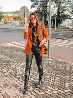 Orange Blazer Outfits, Casual Oufits, Blazer Outfits Casual, Orange Blazer, Trendy Outfits Winter, Orange Outfit, Hijabi Fashion Casual, Office Outfits Women, Outfit Mujer