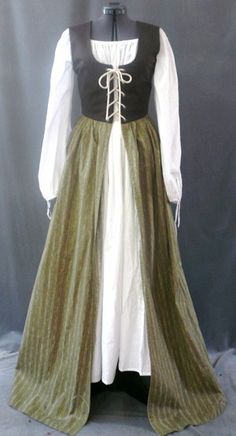 Cinderella Diy, Irish Dress, Medieval Costumes, Diy Sy, Fair Outfits, Cinderella Costume, Medieval Clothes, Fest Outfits, Patterns Simple