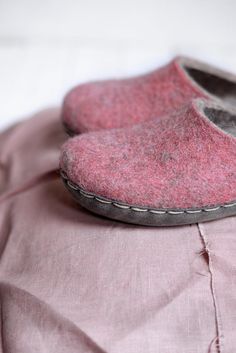 Wet felt pink slippers with custom leather sole for lady | Etsy Wool Slippers With Rubber Sole And Round Toe, Slip-on Felt Slippers For Indoor Use, Wool Slippers With Leather Sole For Winter, Indoor Slip-on Felt Slippers, Winter Wool Slippers With Leather Sole, Felt Slippers With Rubber Sole And Round Toe, Felt Slippers With Round Toe And Rubber Sole, Indoor Wool Slippers With Rubber Sole, Pink Slip-on Slippers With Soft Sole