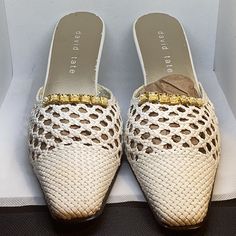 New David Tate Shoes White Woven Mules Jewelry Gold And Pearls Hand Make It. Size 9 N Low Heels 3” Height Just Some Scuffs T Be With Other Shoes In The Closet. Please Ck The Picture Condition Never Used. White Closed Toe Slip-on Heels, White Casual Slip-on Heels, Casual White Slip-on Heels, White Slip-on Synthetic Heels, Casual White Almond Toe Heels, Elegant White Slip-on Heels, Gold And Pearls, Woven Mules, Black Leather Mules