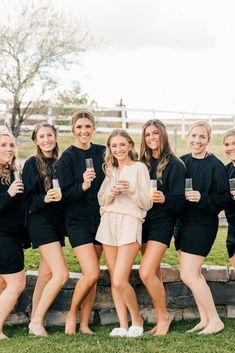 Bridesmaid Loungewear Inspiration Bridal Party Photos Group Shots, Bridesmaid Get Ready Outfit, Bridal Party Getting Ready, Matching Bridesmaids, Bridal Party Outfit, Wedding Party Outfits, Bridesmaid Getting Ready, Getting Ready Wedding, Wedding Themes Fall